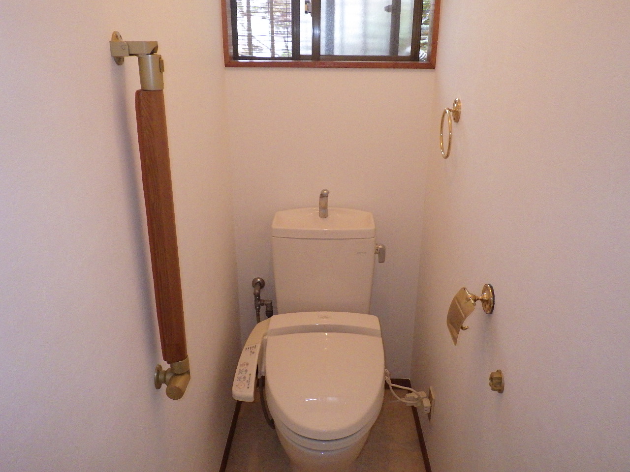 住宅改修工事　トイレ手すり
